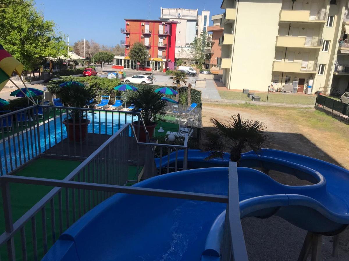 Club Hotel Residence Cesenatico Exterior photo