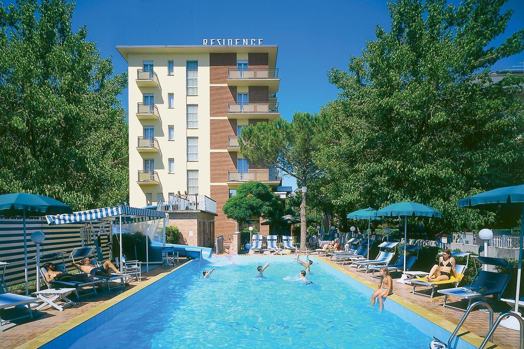 Club Hotel Residence Cesenatico Exterior photo