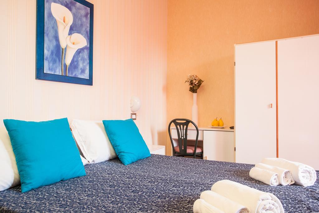 Club Hotel Residence Cesenatico Exterior photo